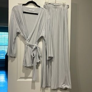 Lake DreamKnit Kimono Pajama Set in Fog Size Medium